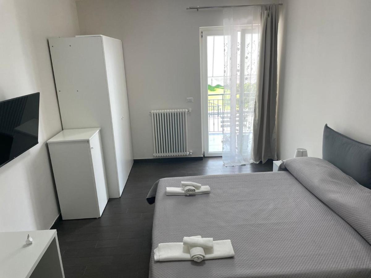 Villa Marisa Resort Castellammare di Stabia Eksteriør billede