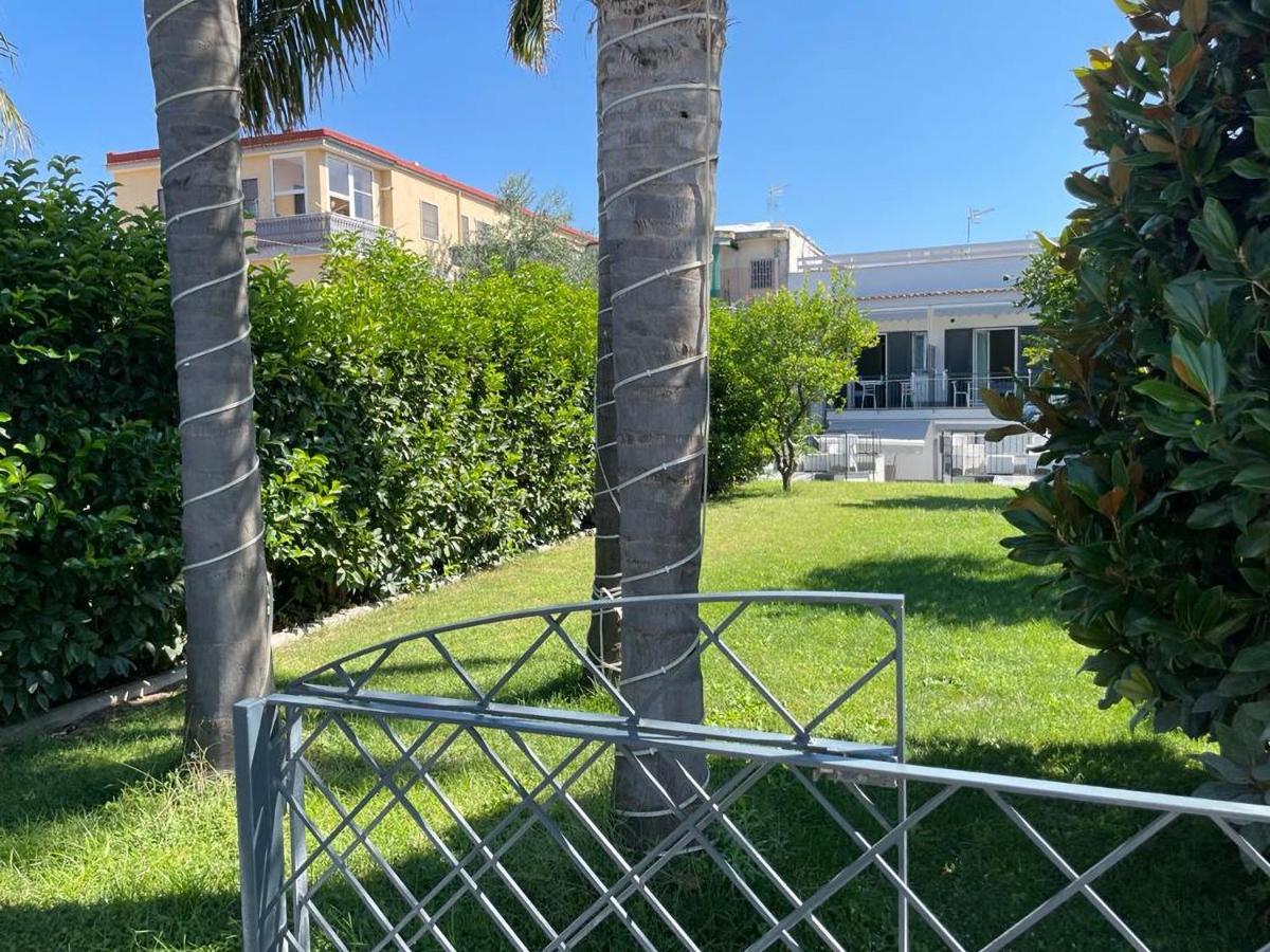 Villa Marisa Resort Castellammare di Stabia Eksteriør billede